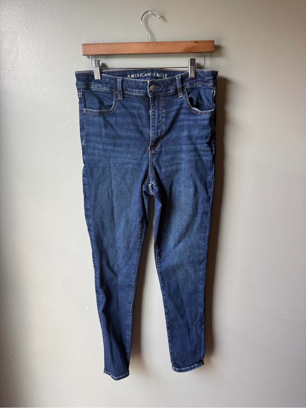 American Eagle Super High-Rise Jegging Jeans Women’s Size 10 Dark Wash